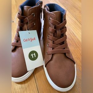 NWT Cat and Jack kid size 11 brown shoe